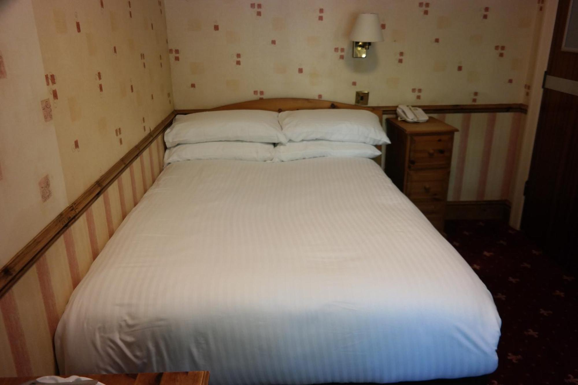 Hotel Celebrity Bournemouth East Cliff By Villare Hotels Room photo